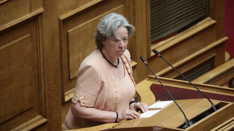 ΣΥΡΙΖΑ: Διεγράφη επισήμως η Λινού από την Κoινοβουλευτική Ομάδα