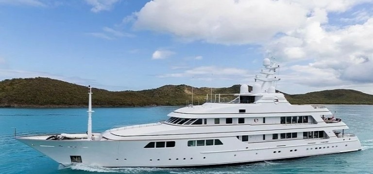 Ο Tommy Hilfiger πούλησε το mega yacht «Flag» σε Ελληνα εφοπλιστή έναντι 39,5 εκατ. ευρώ (pics)