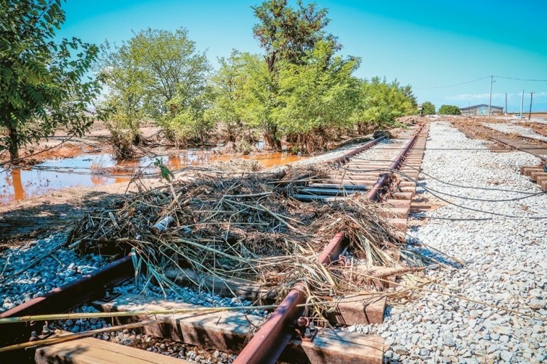 Στον πάγο για 12 μήνες οι εργολαβίες για τα έργα ύψους 1,4 δισ. στη Θεσσαλία
