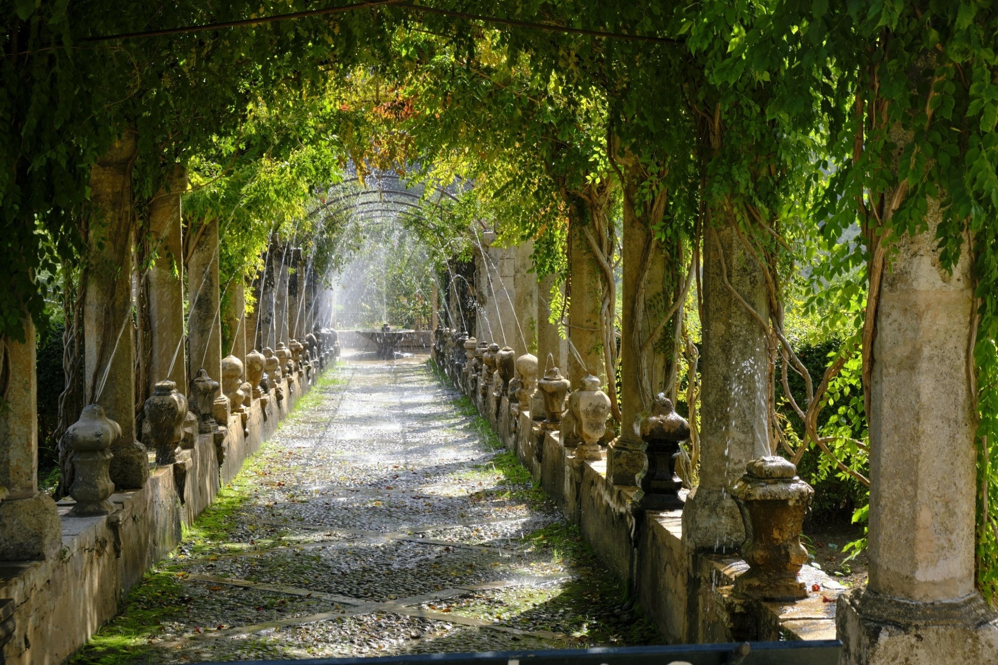 Tρεις ιστορικοί μαγευτικοί κήποι που συνεπαίρνουν