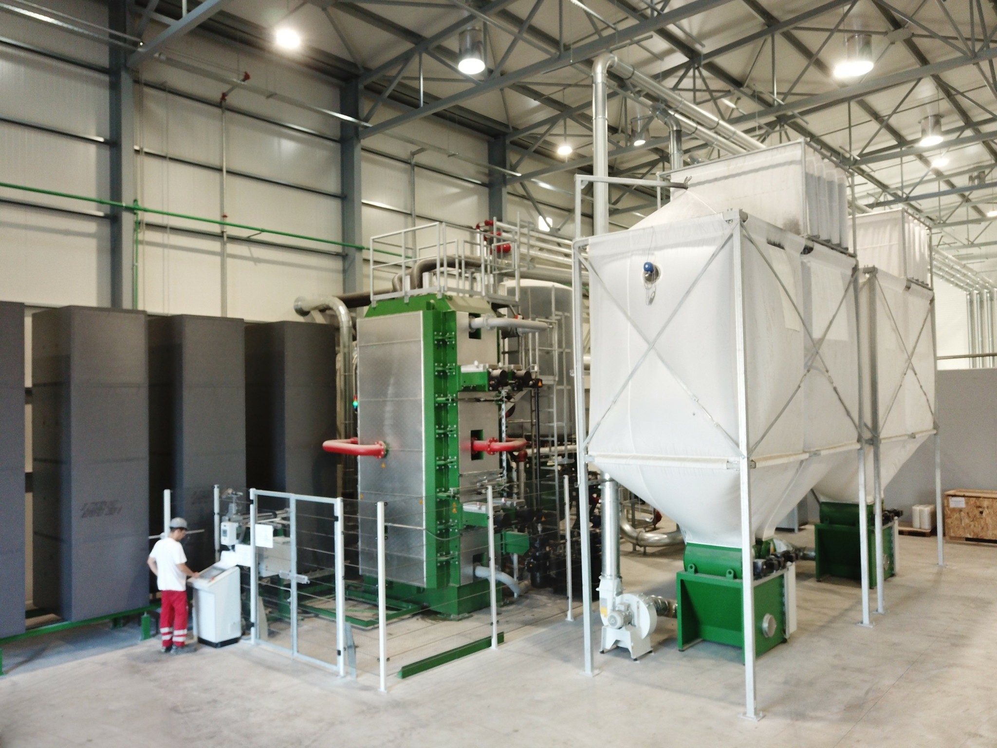 ISOMAT: Καθετοποιεί την παρουσία της στην εξωτερική θερμομόνωση εγκαινιάζοντας τη νέα της μονάδα παραγωγής EPS