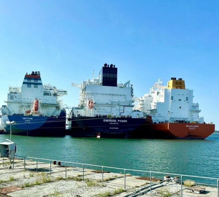Latsco: Το πλοίο Hellas Diana πραγματοποίησε την πρώτη τριπλή εκφόρτωση LNG (pics)