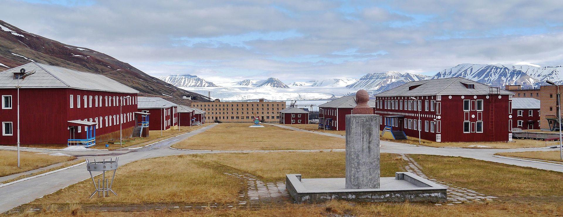 Pyramiden: H παγωμένη πόλη-φάντασμα που έγινε μουσείο