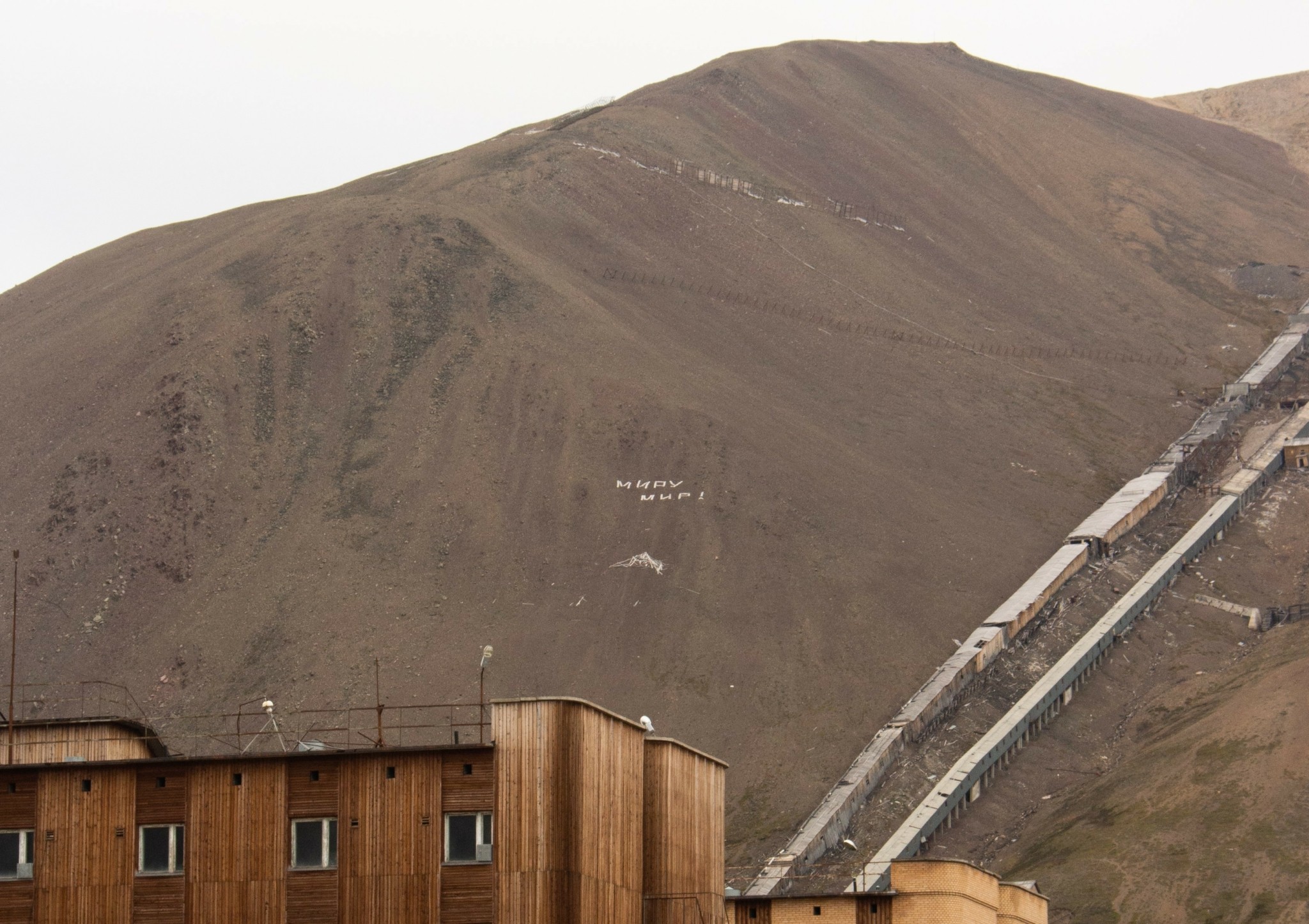 Pyramiden: H παγωμένη πόλη-φάντασμα που έγινε μουσείο