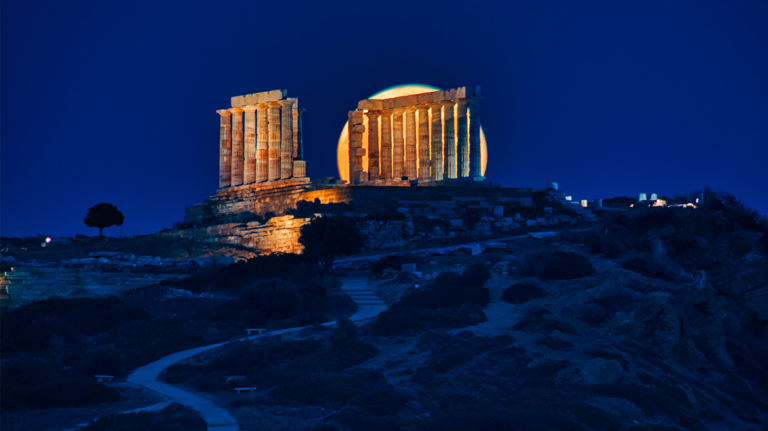 Ο Κυριάκος Μητσοτάκης εγκαινιάζει απόψε τον νέο φωτισμό στον Ναό του Ποσειδώνα στο Σούνιο (vid)