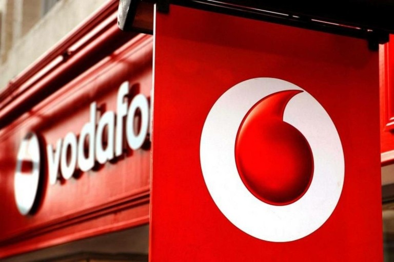 Vodafone: Δημοπρασία χρέους έως €2 δισ. με πωλήσεις ομολόγων σε ευρώ και στερλίνα
