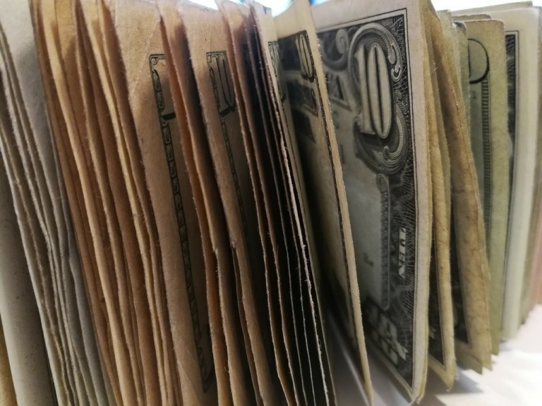 Ποια χώρα έχει σε κυκλοφορία 11,9 δισ. χαρτονομίσματα και πληθωρισμό στα ύψη