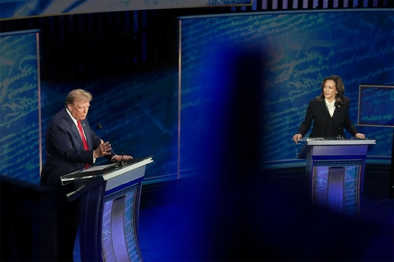 Χάρις VS Τραμπ: Με κατά μέτωπον βολές το κρίσιμο ντιμπέιτ για την προεδρία των ΗΠΑ (vids+tweets)