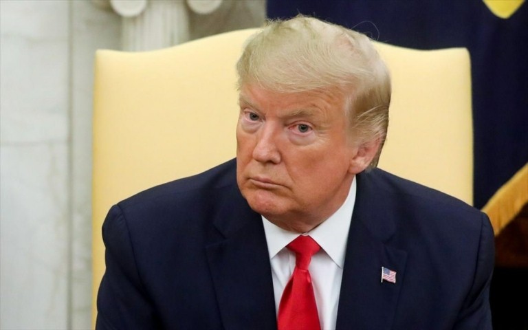 Τραμπ για Ζελένσκι: Δίνουμε δισεκατομμύρια σε κάποιον που αρνείται να κλείσει συμφωνία για να τελειώσει ο πόλεμος