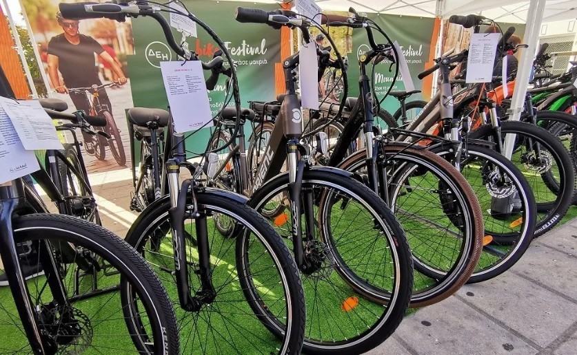 Δημοτικά ηλεκτρικά ποδήλατα: Τα Βριλήσσια ζητούν εγγύηση €2.000 για την ενοικίασή τους | Ειδήσεις για την Οικονομία