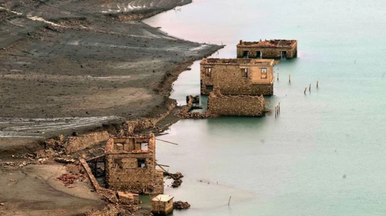 Guardian: Λειψυδρία στην Ελλάδα – Ο Μόρνος στερεύει