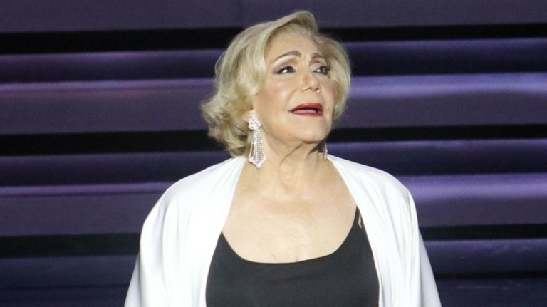 Σε σταθερά κρίσιμη κατάσταση η Μαρινέλλα – Μάχη των γιατρών να ξεπεράσει τον κίνδυνο (vid)