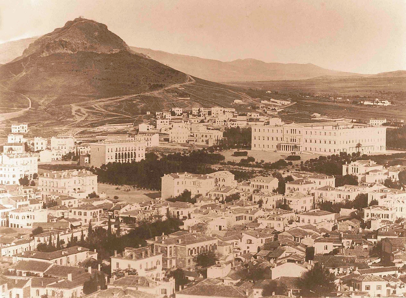 «Γνωρίζοντας την Αθήνα: Από το Ξενοδοχείο “Μεγάλη Βρεταννία” στην καρδιά της πόλης»