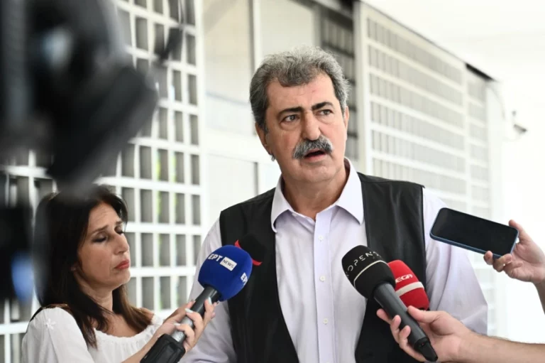 Πολάκης: Στην εισαγγελέα του Αρείου Πάγου για ΚΕΕΛΠΝΟ και Αθηνά Λινού