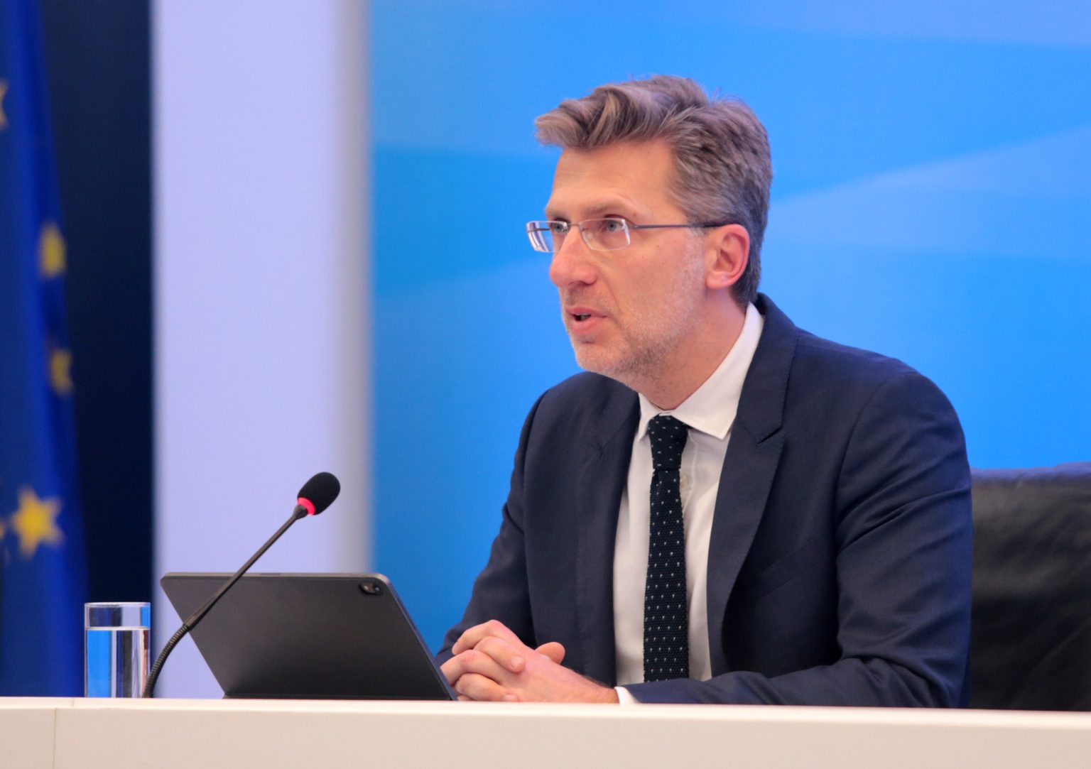 Σκέρτσος: Έρχονται επιπλέον 12 αυξήσεις στους μισθούς ιδιωτικών και δημοσίων υπαλλήλων αλλά και συνταξιούχων