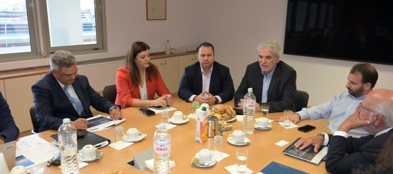 Πράσινη μετάβαση ακτοπλοΐας: Αντικατάσταση του στόλου της επιβατηγού ναυτιλίας και μείωση του αποτυπώματος CO2