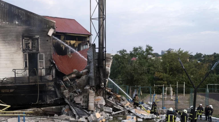 Η Ρωσία βομβάρδισε τη Λβιβ – Τρεις νεκροί, περισσότεροι από 30 τραυματίες