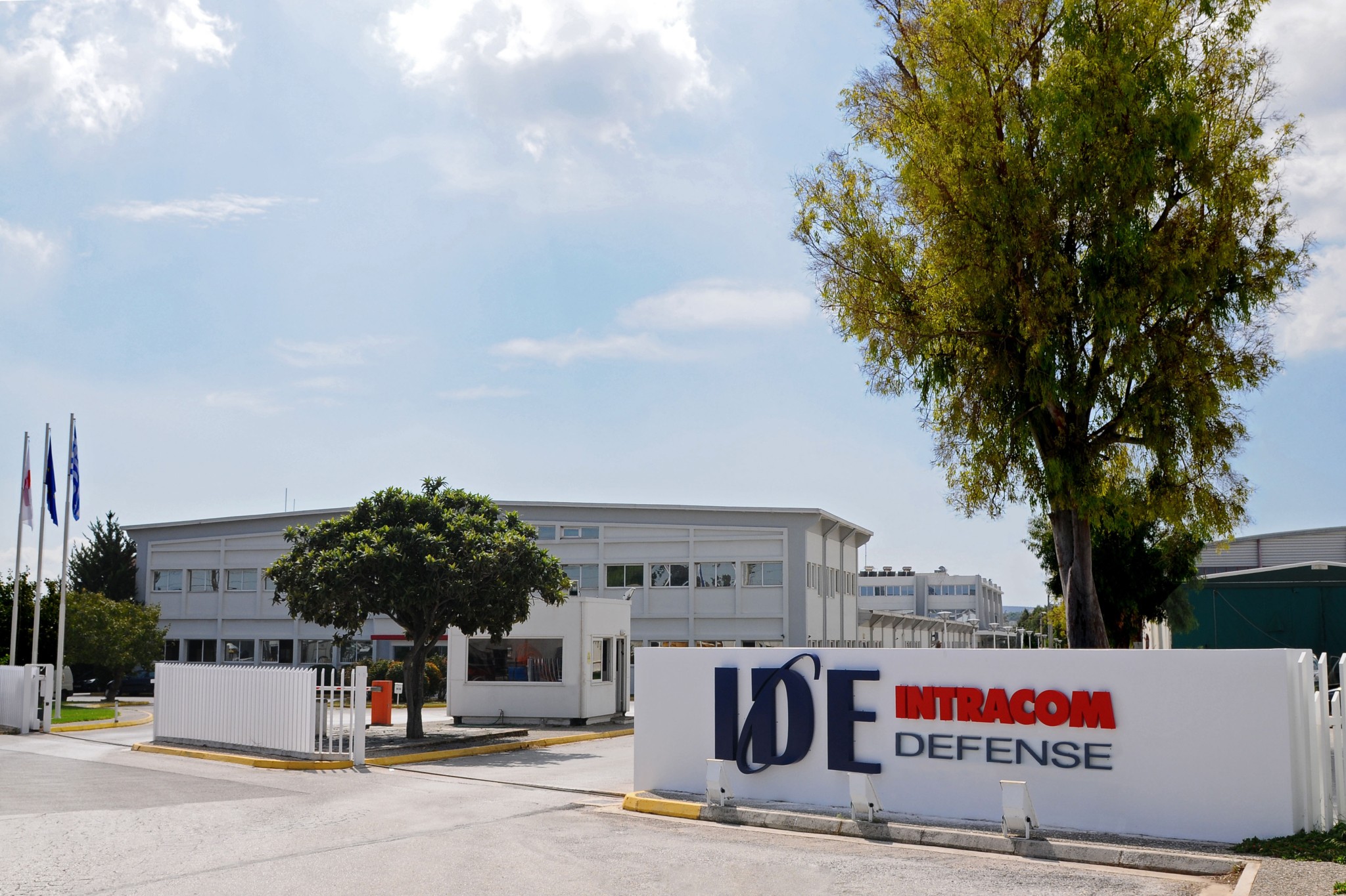 Επίδειξη Ολοκλήρωσης Συστήματος Ηλεκτρονικού Πολέμου και Συστημάτων Επικοινωνιών στις εγκαταστάσεις της Intracom Defense