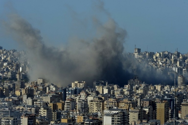 Ο ισραηλινός στρατός ανακοίνωσε ότι βομβαρδίζει τον νότιο Λίβανο – Η Χεζμπολάχ αρνείται εμπλοκή σε πυρά εναντίον του Ισραήλ (tweets)