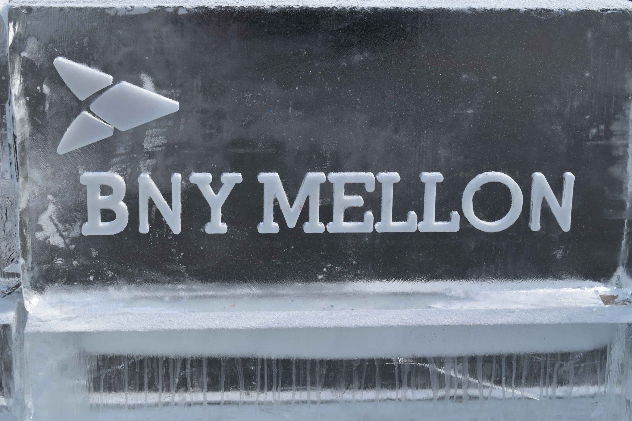 BNY Mellon: Καλύτερα των εκτιμήσεων τα αποτελέσματα γ’ τριμήνου