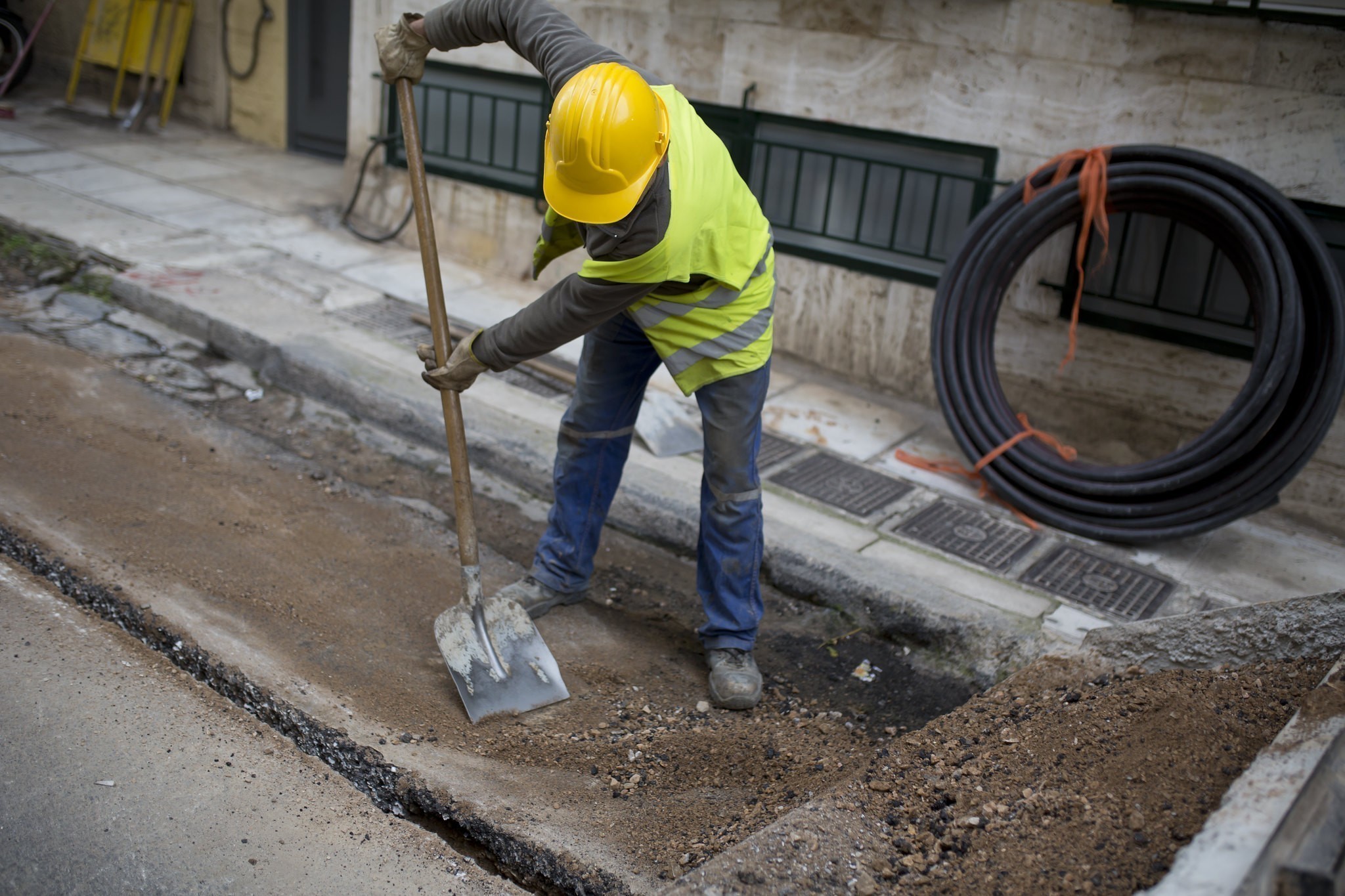 Δήμος Αθηναίων: Πώς θα εφαρμοστούν τα μέτρα ενάντια στην «ασυδοσία» έργων σε δρόμους – πεζοδρόμια