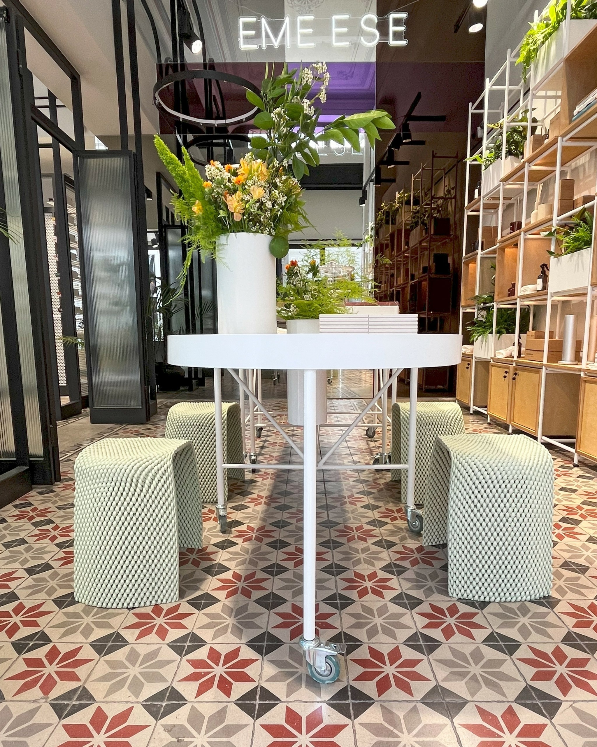 Το Ελληνο-Μεξικάνικο brand που αλλάζει τα δεδομένα στα αρώματα χώρων