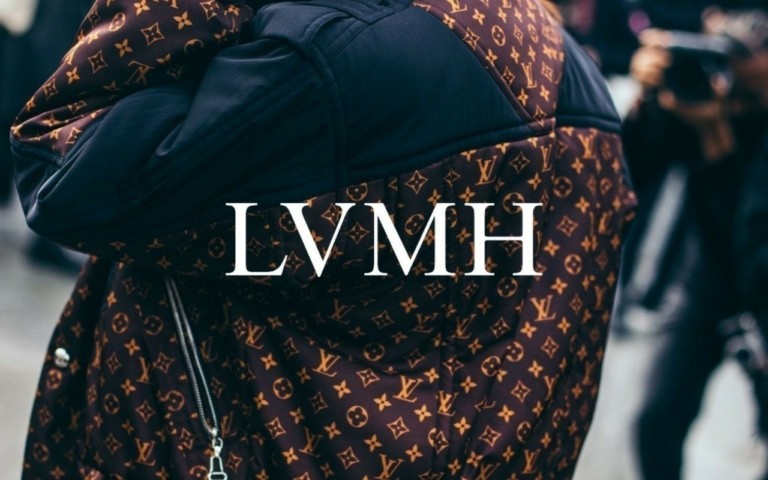 LVMH: Επιστρατεύει το… βαρύ πυροβολικό Μάικλ Μπερκ για να διαχειριστεί την κρίση στις ΗΠΑ
