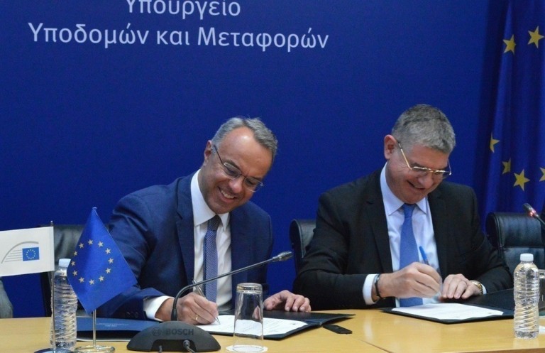 Σταϊκούρας: Υπεγράφη σύμβαση για την υποστήριξη από την ΕΤΕπ του ελληνικού σιδηροδρόμου