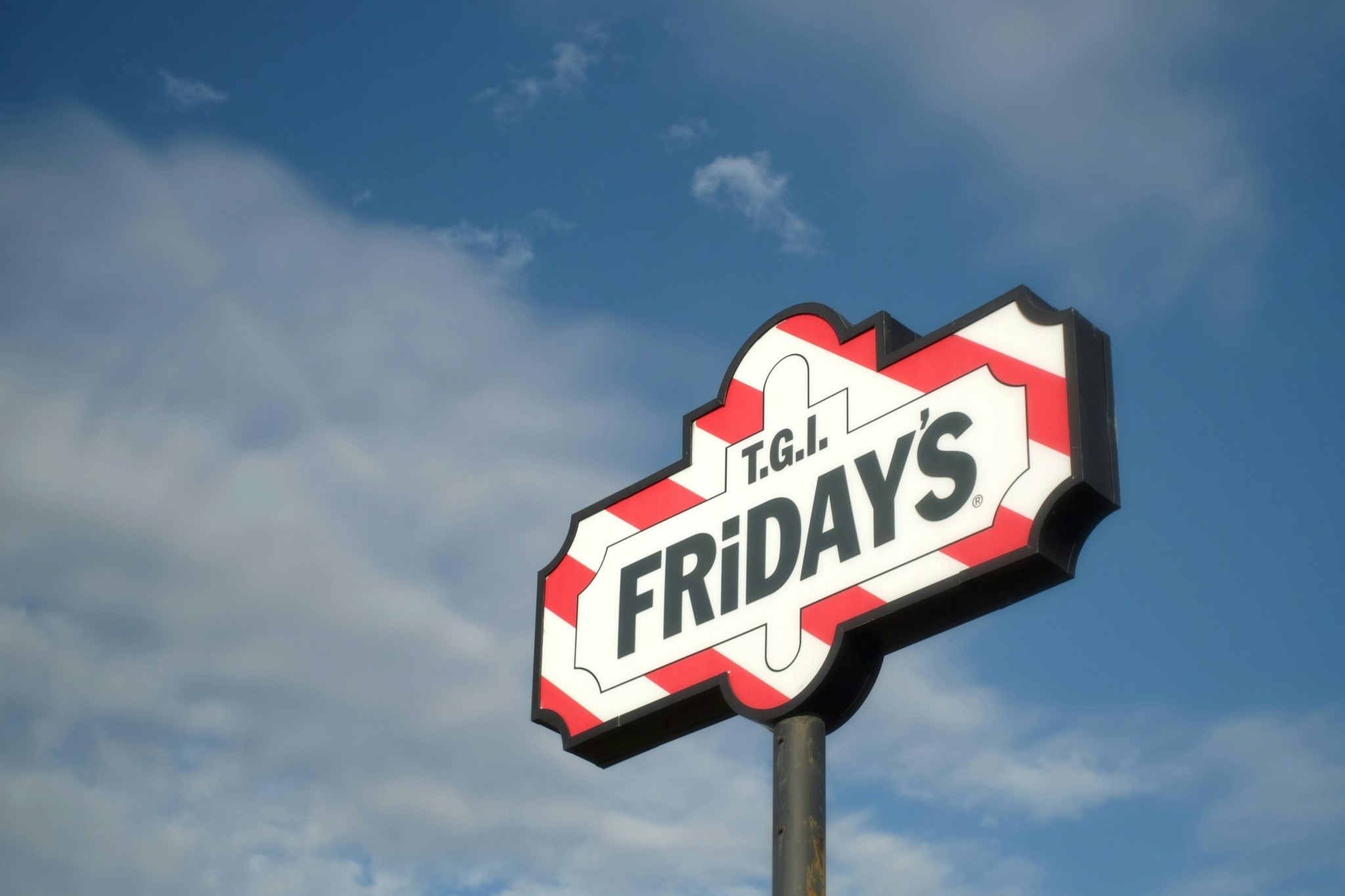 Θα καταφέρει η TGI Friday’s να αντιστρέψει την πτωτική της πορεία στις ΗΠΑ;