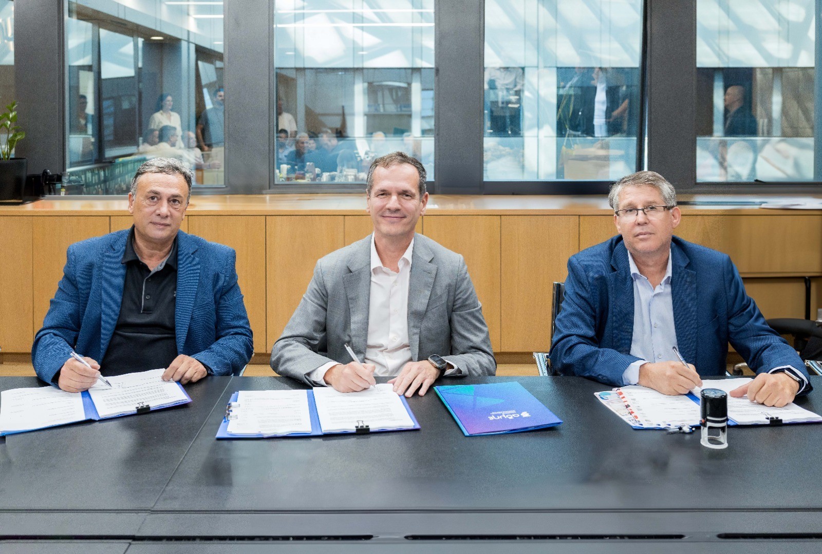 ΑΔΜΗΕ: Αυξήσεις μισθών 9% με τη νέα συλλογική σύμβαση εργασίας