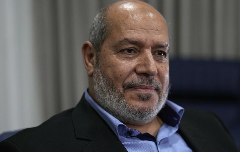 Χαμάς: Ο Χαλίλ αλ-Χάγια, πιθανός διάδοχος του Σινουάρ στην ηγεσία της οργάνωσης, θα την φέρει πιο κοντά στο Ιράν