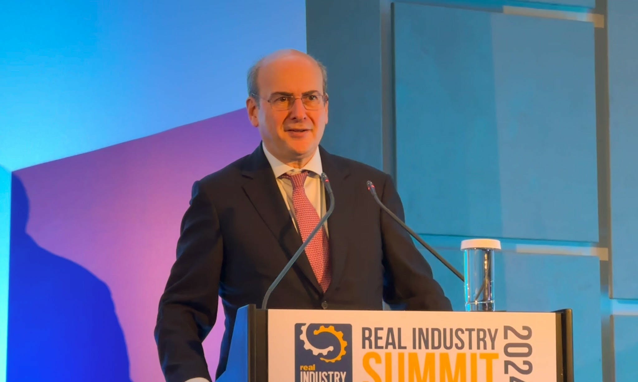 Χατζηδάκης: Προσοχή, να μην πάει χαμένη η προσπάθεια εργαζομένων και επιχειρήσεων