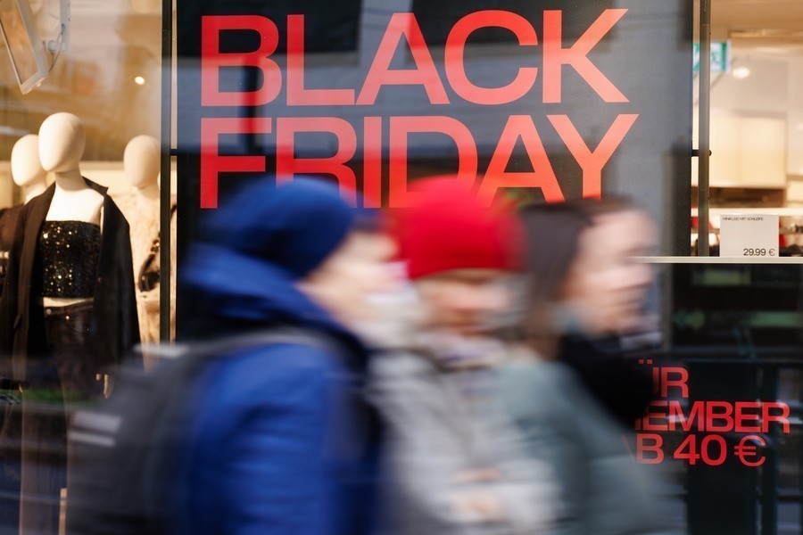 Black Friday 2025: 2 στους 3 Ελληνες σχεδιάζουν αγορές – Τα είδη στο στόχαστρο των καταναλωτών (γραφήματα) | Ειδήσεις για την Οικονομία