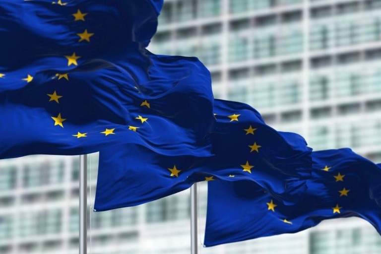 Κομισιόν: Προβλέπει ανάπτυξη του ΑΕΠ παρά τους αυξημένους γεωπολιτικούς κινδύνους (διαγράμματα)