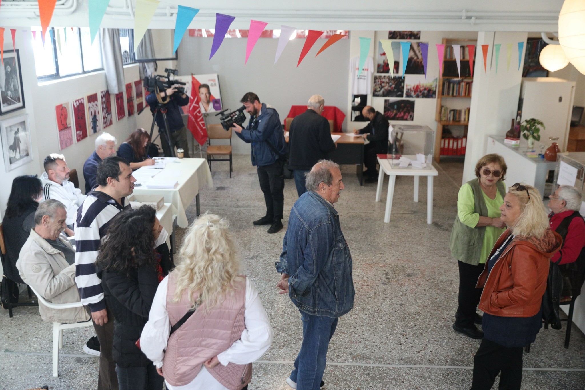 ΣΥΡΙΖΑ: Καθαρή επικράτηση, λένε οι «87» – Συντριπτική νίκη, υποστηρίζει η πλευρά Κασσελάκη (upd)