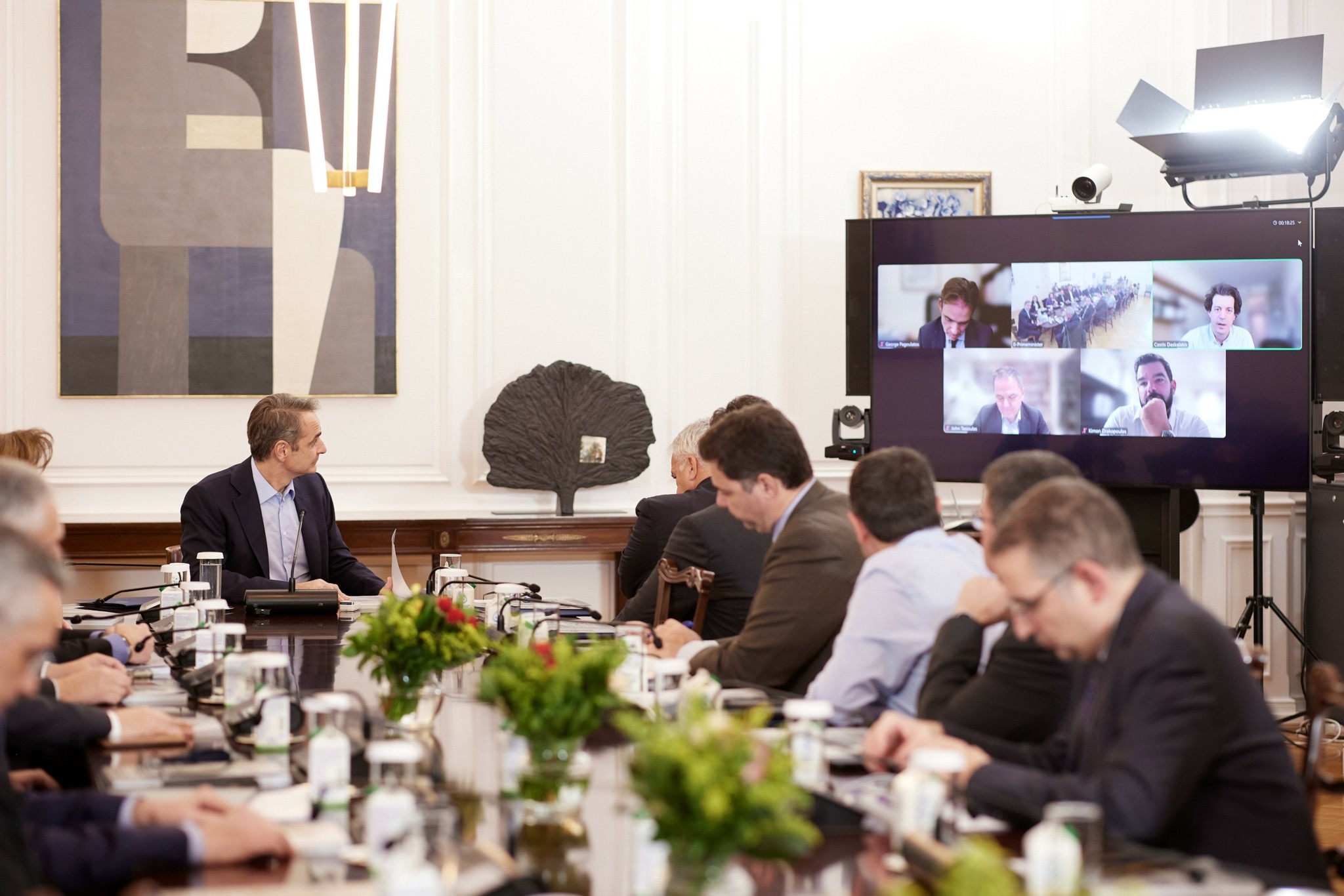 Σύσκεψη υπό τον Μητσοτάκη για την τεχνητή νοημοσύνη: Τα έξι εμβληματικά έργα και τι περιλαμβάνουν