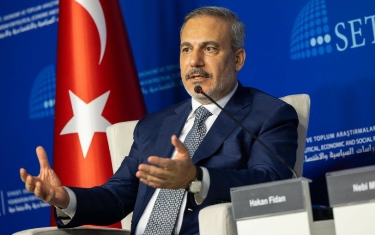 Φιντάν: Αναζητούνται τρόποι για να βρεθεί λύση στα ελληνοτουρκικά – Εφ όλης της ύλης συνέντευξη του Τούρκου ΥΠΕΞ