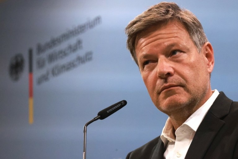 Πράσινοι: Με τον Ρόμπερτ Χάμπεκ για ένα καλύτερο μέλλον; – Κρίσιμο συνέδριο ενόψει των εκλογών