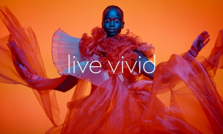 Το rebranding της Jaguar τρώει «πολύ ξύλο» (pics)