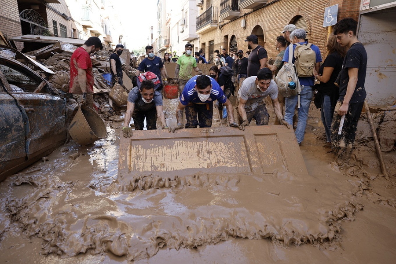 Ισπανία: Σε κόκκινο συναγερμό Καταλονία και Ανδαλουσία για ακραίες βροχοπτώσεις