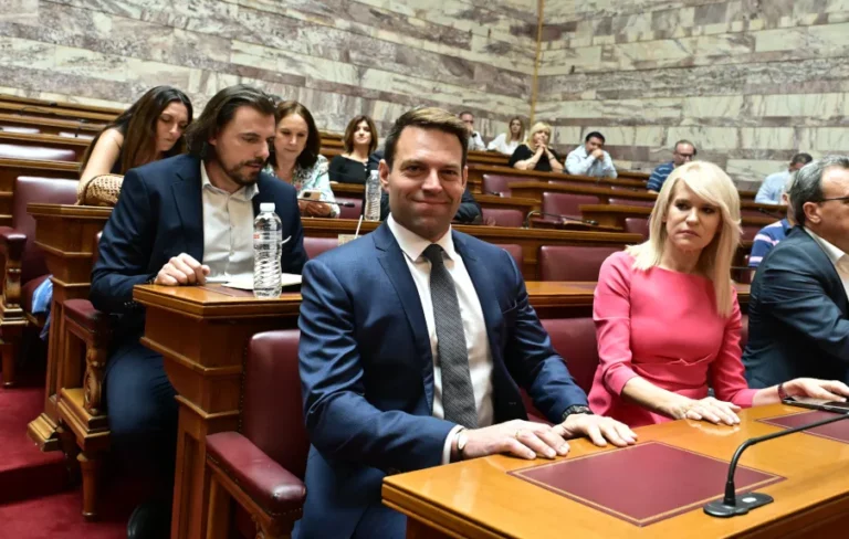 ΣΥΡΙΖΑ: Θα παραιτηθώ όταν ανακοινωθεί το κόμμα Κασσελάκη, είπε η Τζάκρη – Πλησιάζει η ώρα μηδέν ως αξιωματική αντιπολίτευση