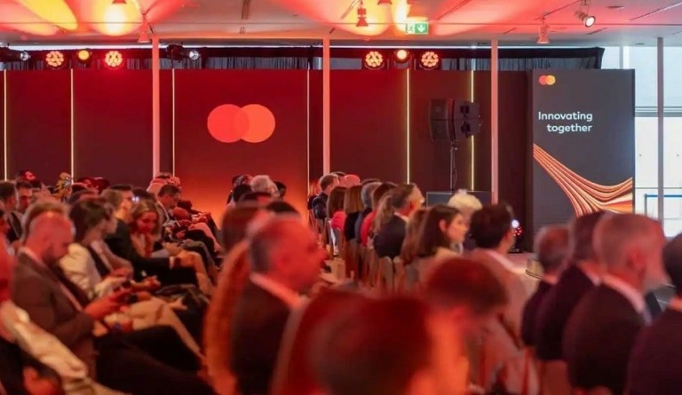 Το μέλλον των συναλλαγών: Από τον ψηφιακό μετασχηματισμό στη βιομετρική ταυτοποίηση