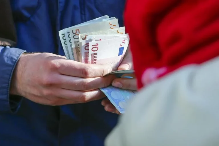 Διεθνής Οργάνωση Εργασίας: Οι μισθοί αυξάνονται πιο γρήγορα από τις τιμές