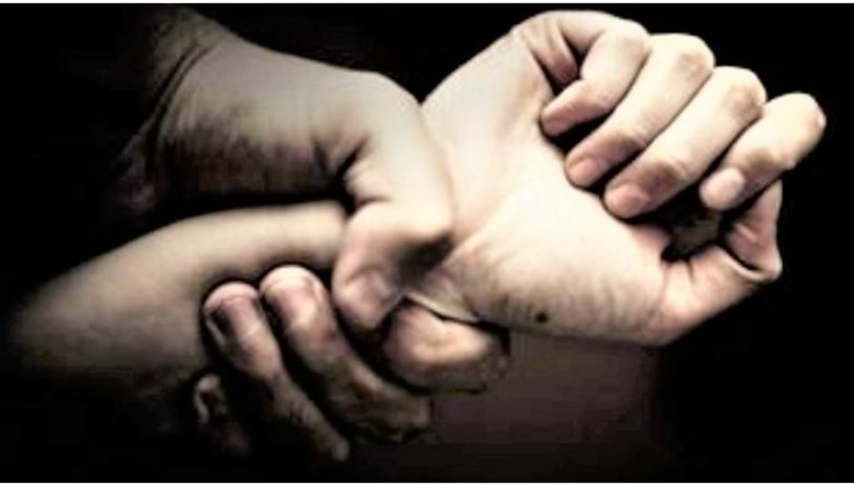 Πάνω από 15.000 γυναίκες έπεσαν θύματα ενδοοικογενειακής βίας το πρώτο δεκάμηνο του 2024