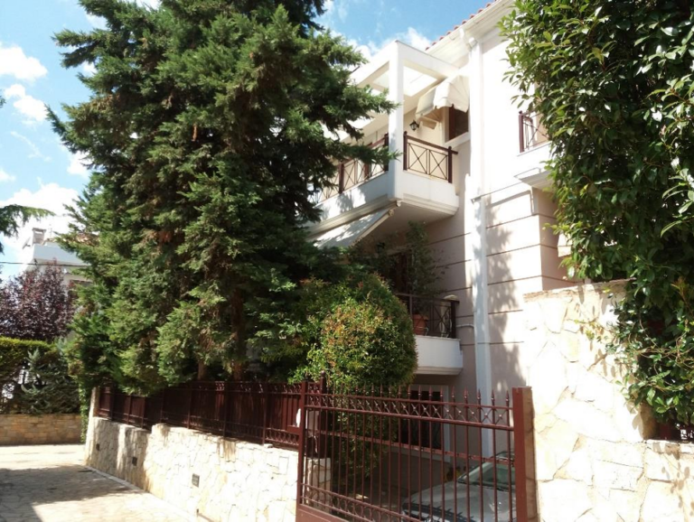 Οικογένεια Γιαννίρη: Προς πλειστηριασμό κατοικίας στην Κηφισιά (pics)