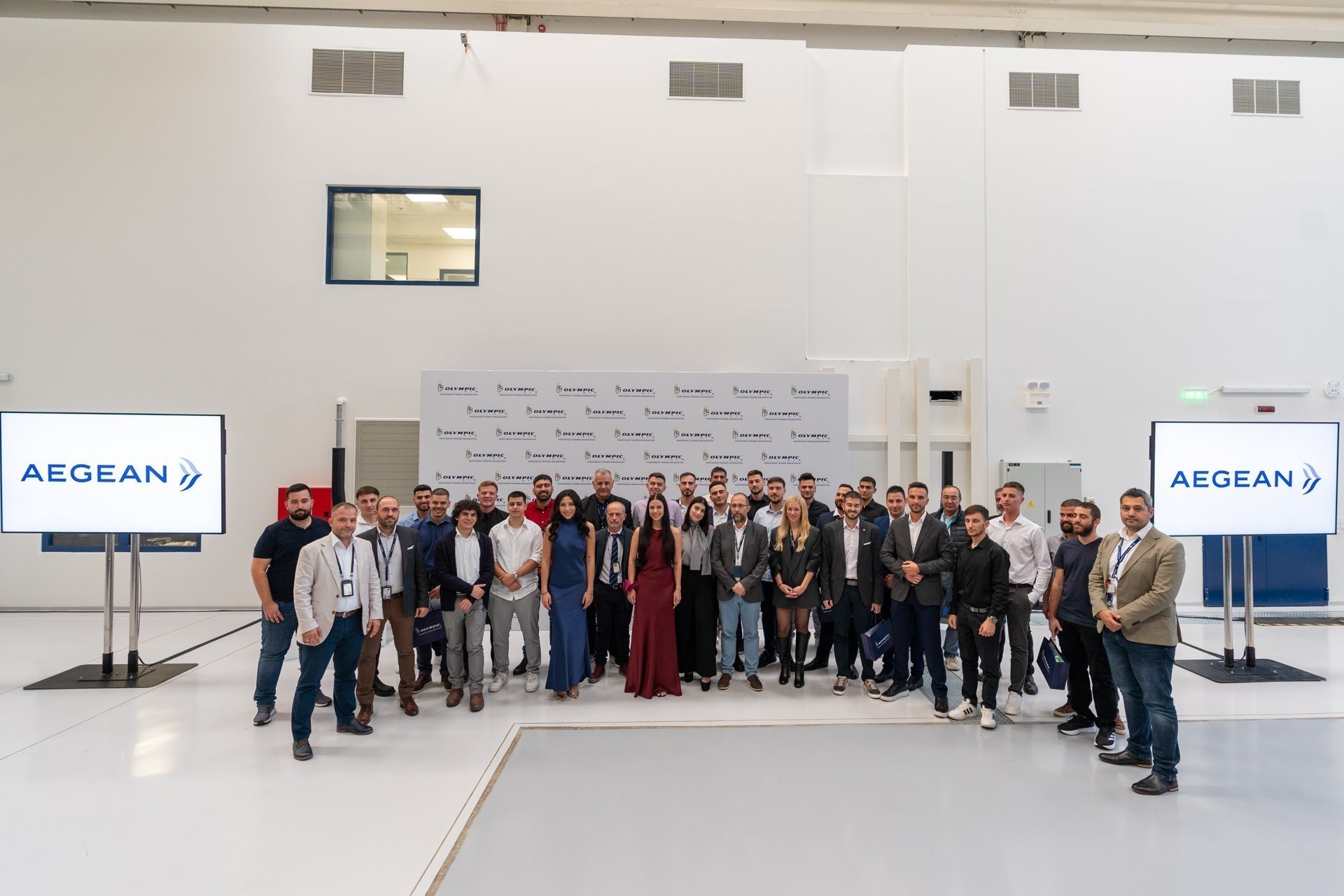 Πρώτη τελετή αποφοίτησης υπότροφων Μηχανικών Αεροσκαφών της AEGEAN (pics)