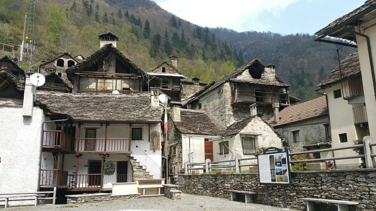 Χωριουδάκι που έφτιαξε τον δικό του «ήλιο» θα μείνει φέτος στο σκοτάδι (pics+vid)