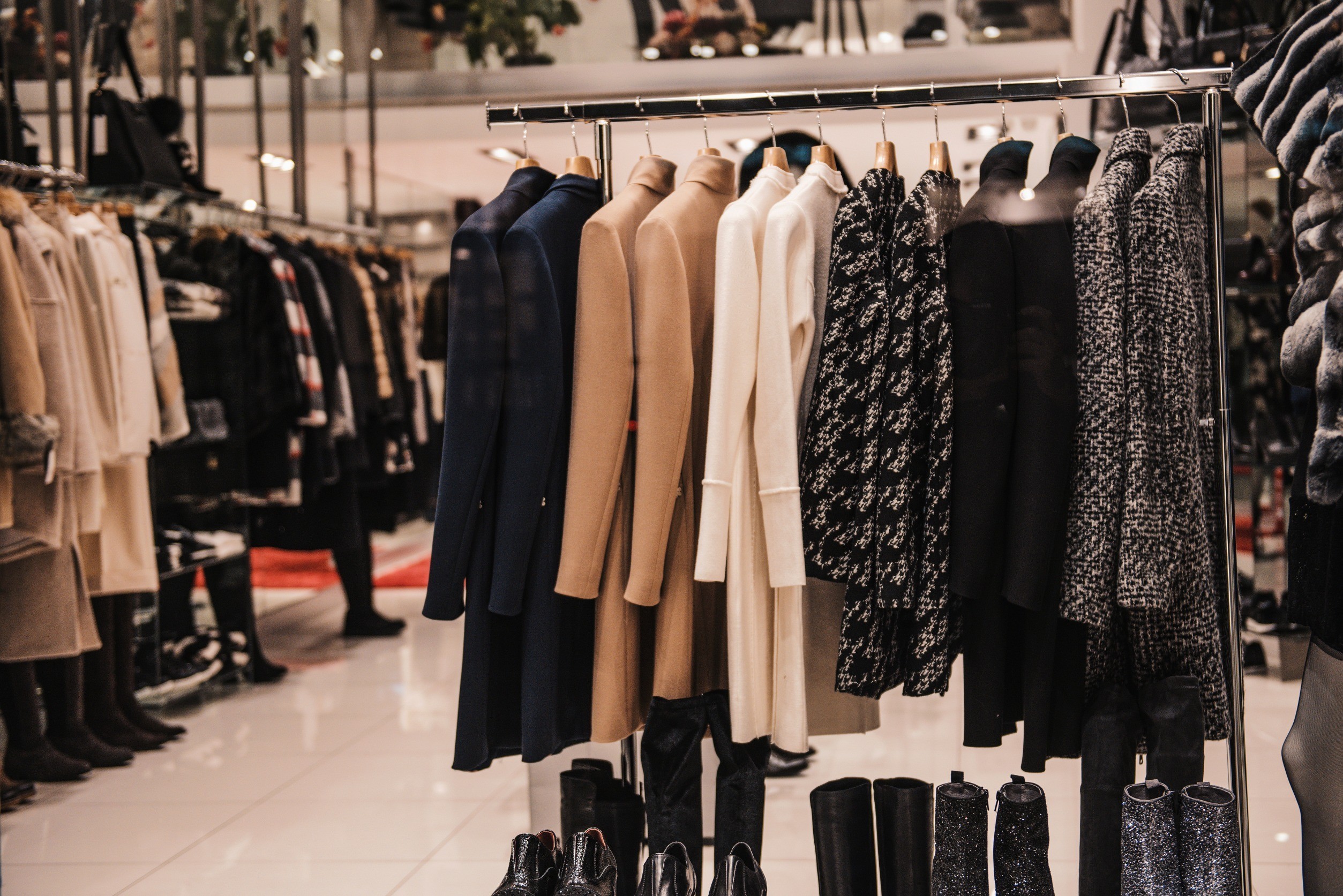 Zara: Αντέχει την κόπωση των καταναλωτών με ισχυρές πωλήσεις τον Νοέμβριο | Ειδήσεις για την Οικονομία