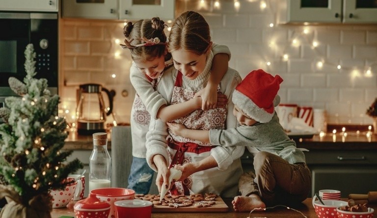 Χριστούγεννα στο σπίτι με θαλπωρή και ασφάλεια στο Full