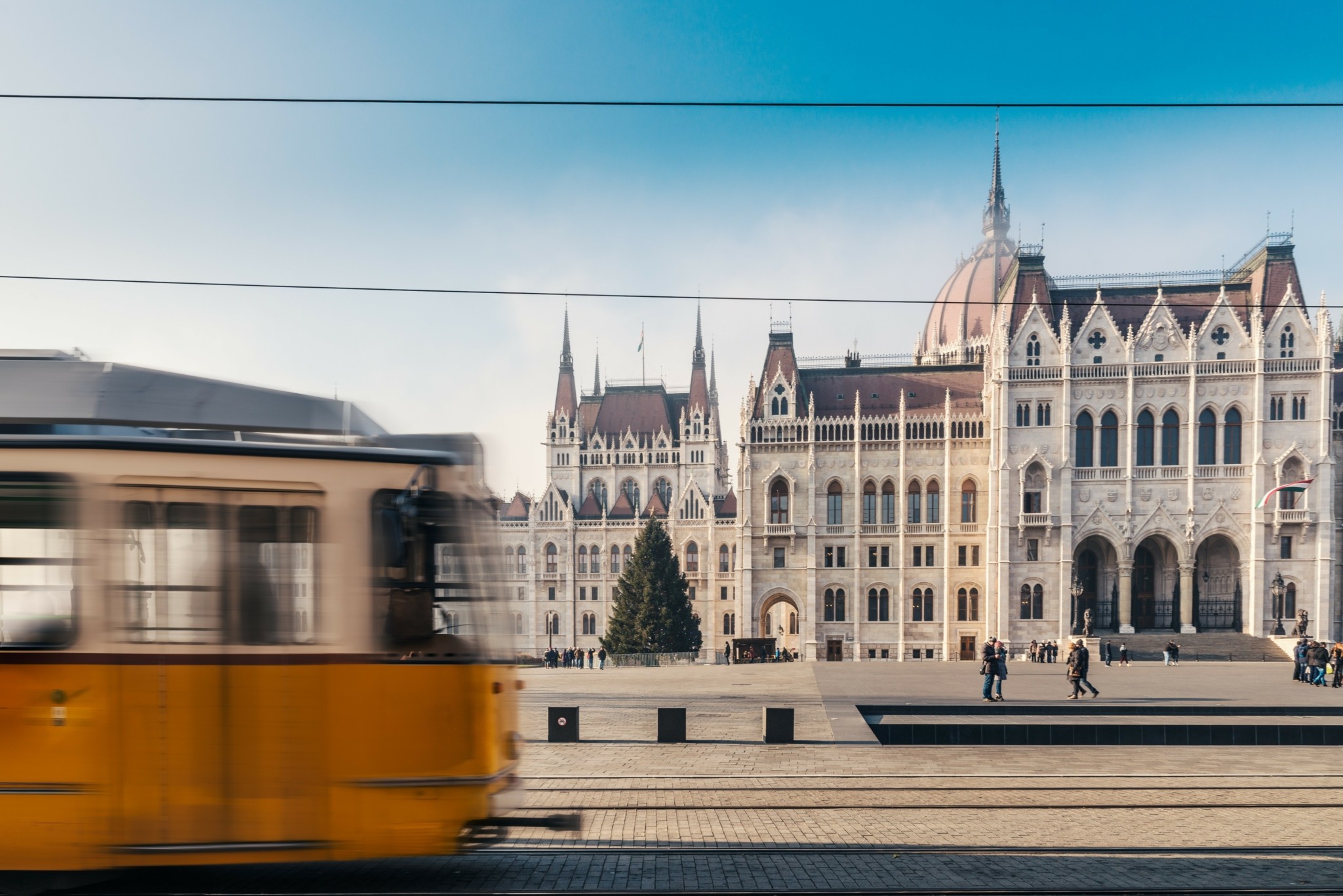 Γιατί η Ανατολική Ευρώπη δεν προχωρά σε μειώσεις των επιτοκίων (γράφημα)